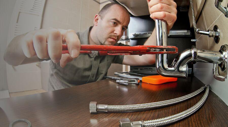 Expert burst pipe repair services in Sawyer, OK